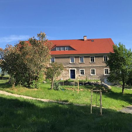 Отель Dom Piwowara Лесьна Экстерьер фото